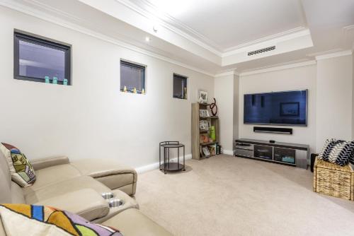 South Perth Garden House - Executive Escapes