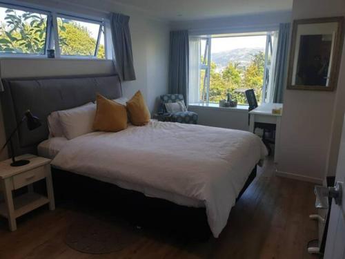 New, Cosy & Private 1-Bedroom & Living Flat in Porirua