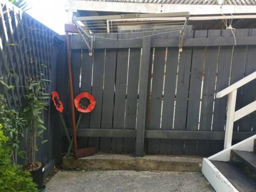 New, Cosy & Private 1-Bedroom & Living Flat in Porirua