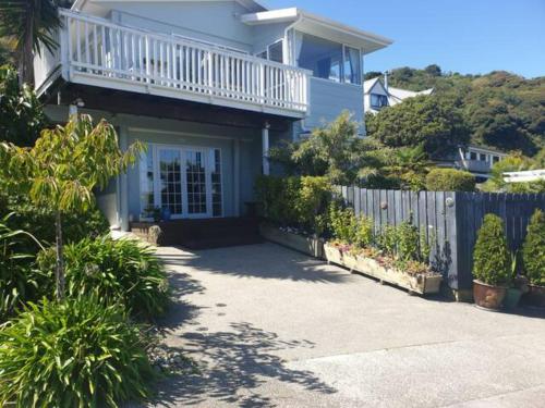 New, Cosy & Private 1-Bedroom & Living Flat in Porirua