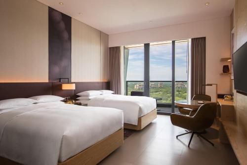 Renaissance Haikou Hotel photo 2