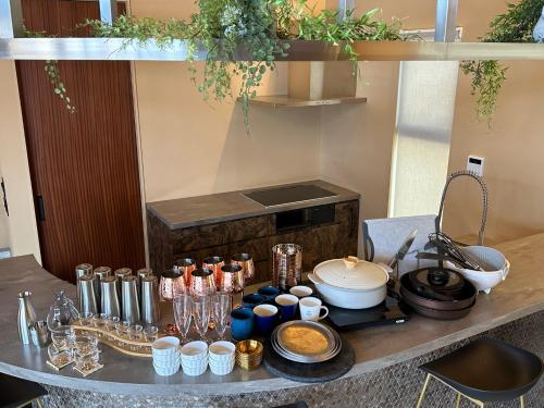 Kitchen, 1日1組限定 展望露天風呂付き 南国リゾート貸切ヴィラ 歩羅无 湯河原 FuranYugawara in Yugawara