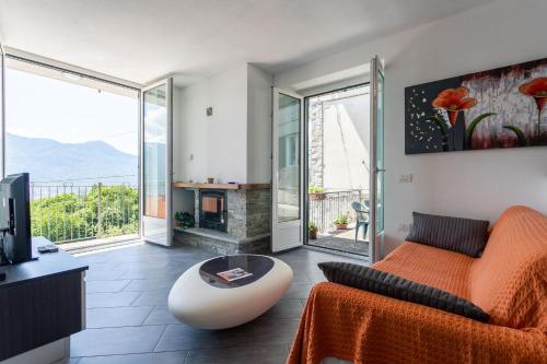  Casa Merlo by Halldis, Unterkunft in Sorico