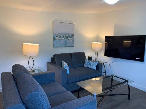 . Cosy country mobile home on 18 acres farm sleeps 5