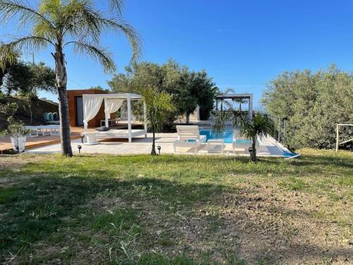 Villa Sicily, gorgeous villas with Private Pool, near Cefalu'