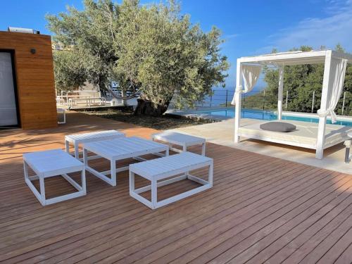 Villa Sicily, gorgeous villas with Private Pool, near Cefalu'