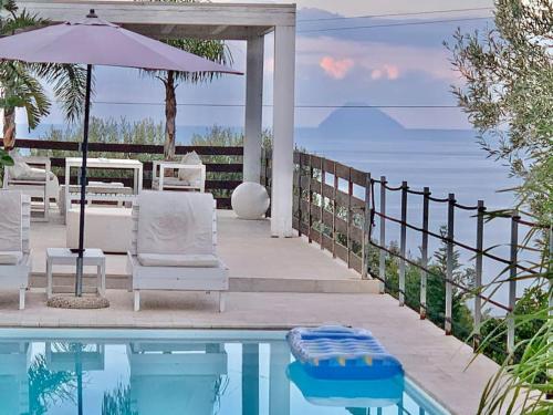 Villa Sicily, gorgeous villas with Private Pool, near Cefalu'