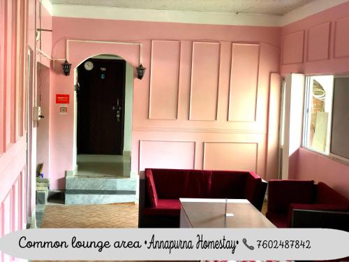 Shared lounge/TV area, Annapurna Homestay in Chalsa
