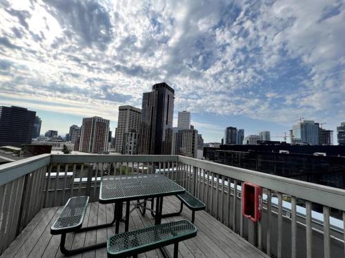 Downtown 1 bedroom 1 bathroom condo