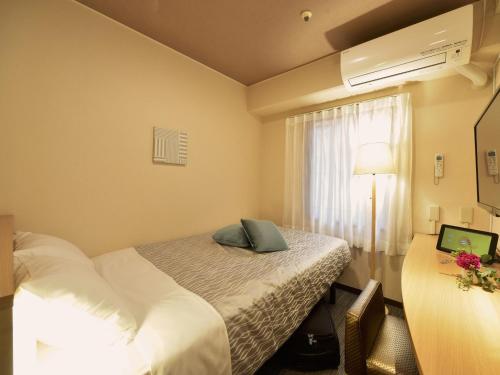 1 twin bed