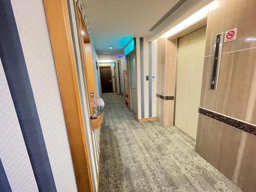 Silken Hotel near Taipei Confucius Temple