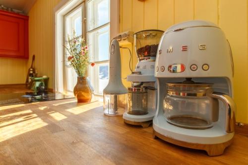 Iekārtas, Vinjestogo- mesmerizing mountain view, sauna with a view and eco living in an old school house in Vevle