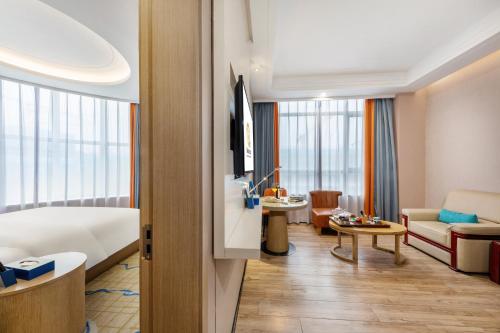 room detail thumbnail 1