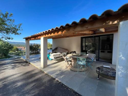 Villa moderne, calme avec piscine proche d'Aix-en-Provence