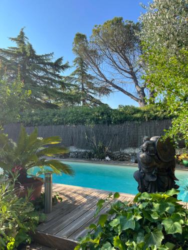 Maison 3 chambres avec piscine dans un jardin luxuriant - Location saisonnière - Puget-sur-Argens