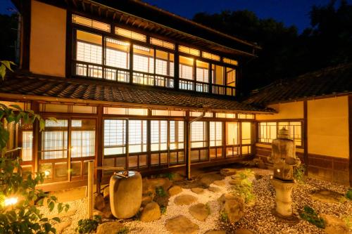 尾道別邸 Onomichi Villa 一日一組限定の尾道の最高級宿 無料P有 supported by COCOSTAY, Onomichi