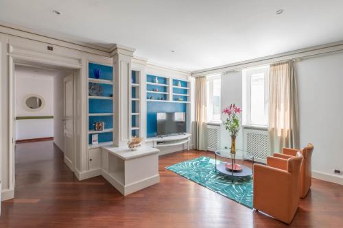 iFlat Margutta Colors on Canvas Apartment, Rome (photo 8)