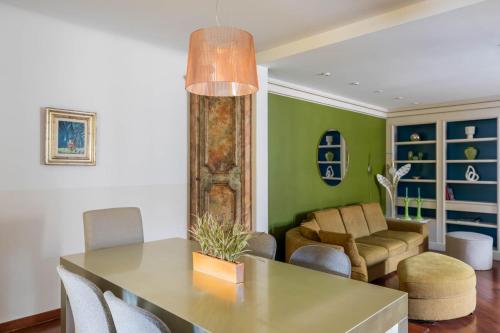 Margutta Colors on Canvas Apartment - image 2