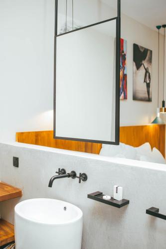 Standard Queen Room image 1