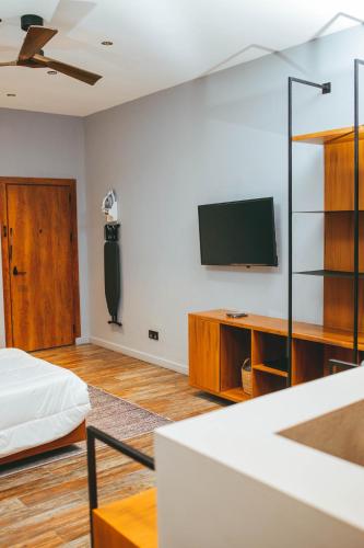 Deluxe Twin Room image 3