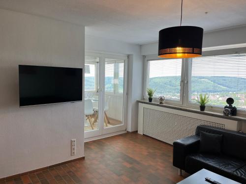 Premium Apartment 70qm 2,5 Zimmer Küche, Smart TV, Garage, WiFi