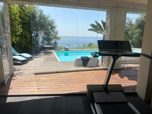 Luxury studio suite in artist Villa with sea view