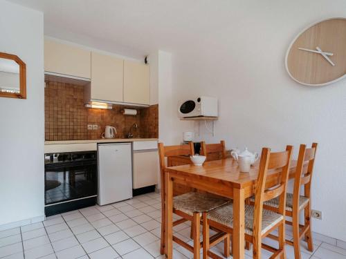Apartment (4 Adults) image 8