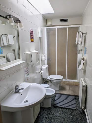 Hostal Alogar - image 5