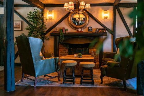 Létesítmények, High Corner Inn in Godshill