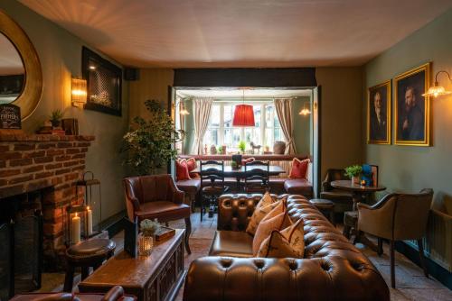 Létesítmények, High Corner Inn in Godshill