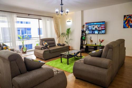 Exquisite fully-furnished & pristine 1 bedroom apt