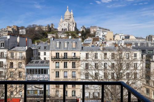 Le Regent Montmartre by Hiphophostels