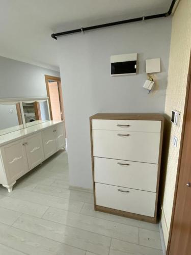 1+1 DAİRE UYGUN APT. HALİL İBRAHİM