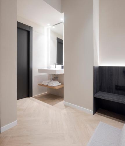 Standard Double Room image 1