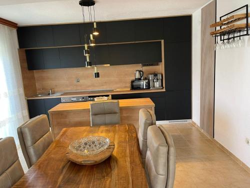  Croliday Apartment Nin-Zaton 5001, Ferienwohnung in Zaton