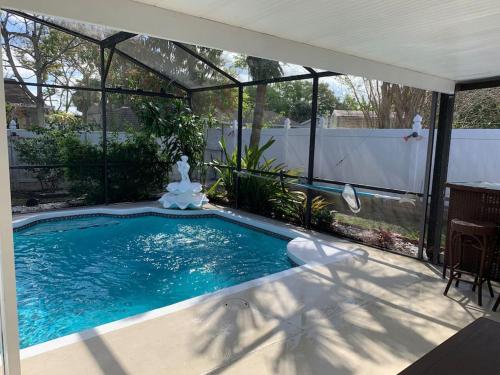 Private Pool at Hidden Gem ready for your family:) Private Pool at Hidden Gem ready for your family:)