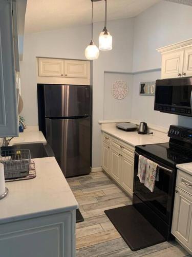 Private Pool at Hidden Gem ready for your family:) Private Pool at Hidden Gem ready for your family:)