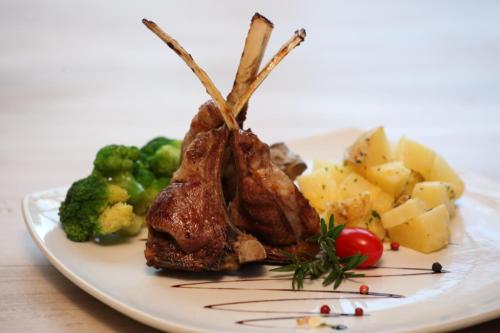 Celtis Country Lodge & Restaurant