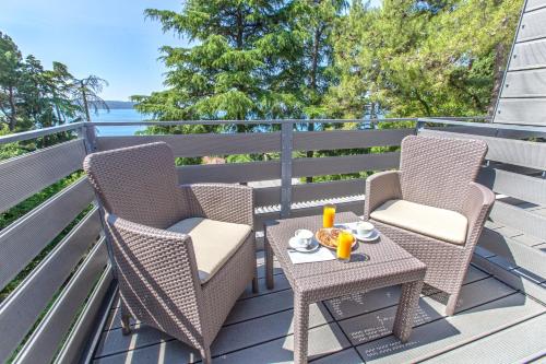 Double or Twin Room with Balcony and Sea View