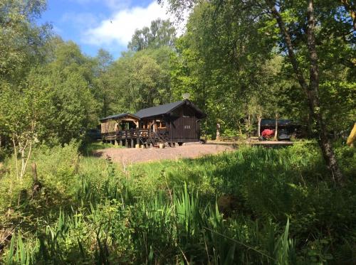 Seil Cabin (2 bedrooms) – NO Wi-Fi, Electric hot tub (extra charge)