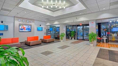 Lobby, Motel 6 Los Angeles, CA - Los Angeles - LAX in LAX – Los Angeles International Airport