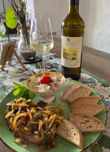 Weingut und Gästezimmer Jörg Thul (Weingut und Gastezimmer Jorg Thul) in Detzem