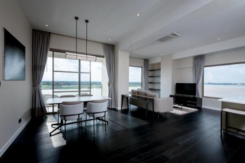 Riverfront Apartments Vientiane