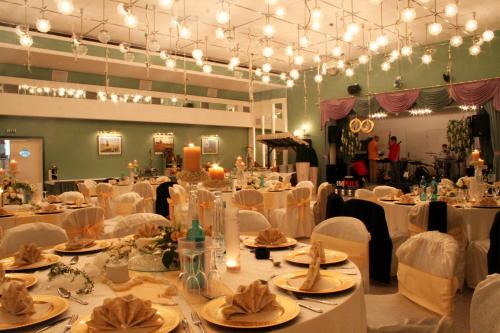 Banquet hall, Hotel Reifenstein in Kleinbartloff