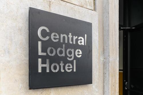 Hotel Central Lodge - image 9
