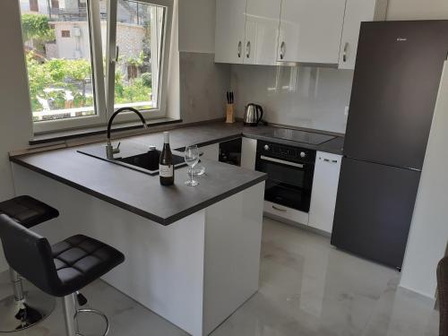 Apartmani Miletić (Apartmani Miletic) in Jelza