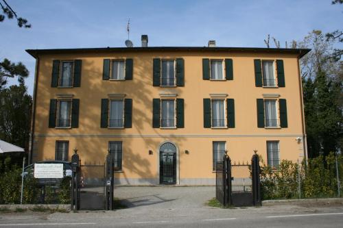 Residence Alle Scuole Country House - Granarolo dellʼEmilia