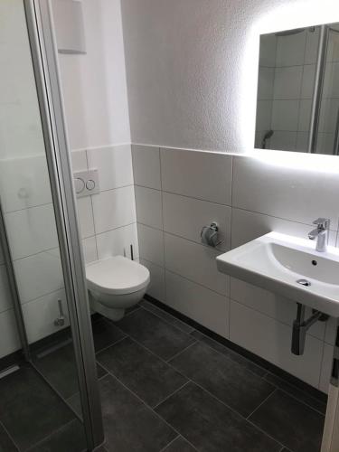 Zur Dorfschänke DEGGENDORF Ferienwohnung,Apartment, Hotelzimmer