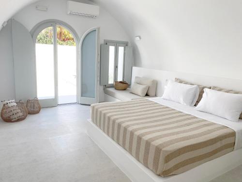 Marousi Cycladic House with private pool 4