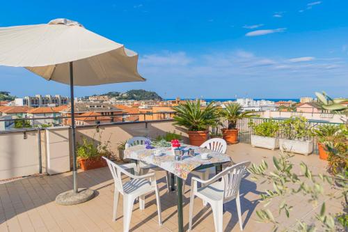 124 - Casa con Terrazza Sestri- 15Minuti a piedi dal Centro